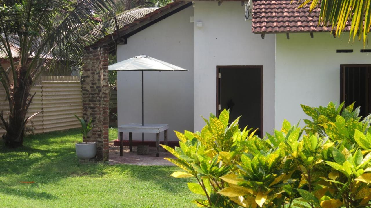 Mendis Cottage Weligama Exterior photo